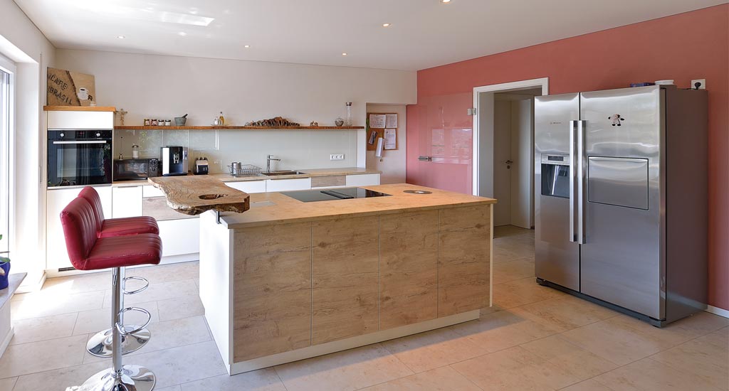 kueche altholz eiche fichte Schreiner villa Lahr kuechenblock insel