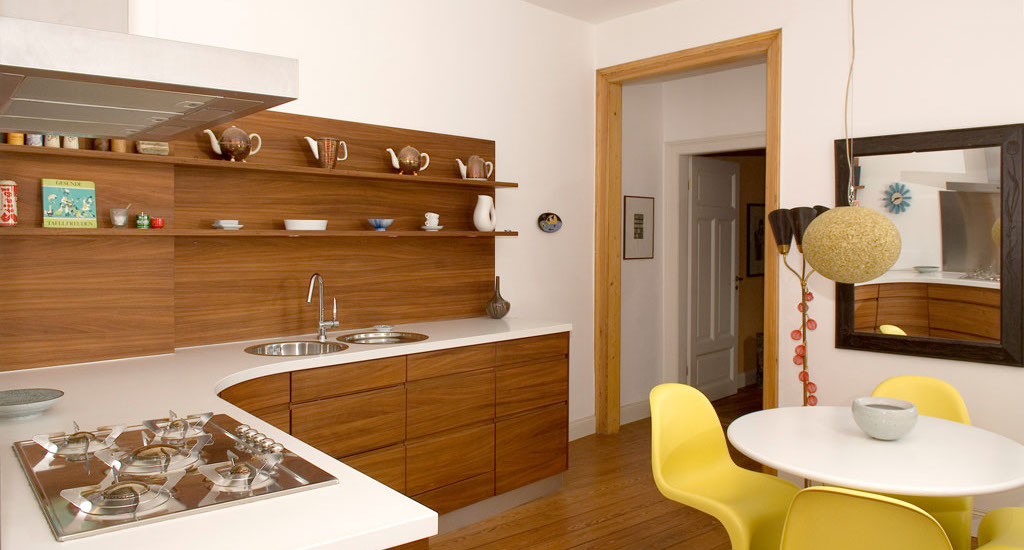 Küche geschwungen und runde Formen Massivholz Nussbaum natürlich in Friesenheim